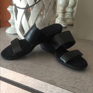Aerosole black wedge sandals